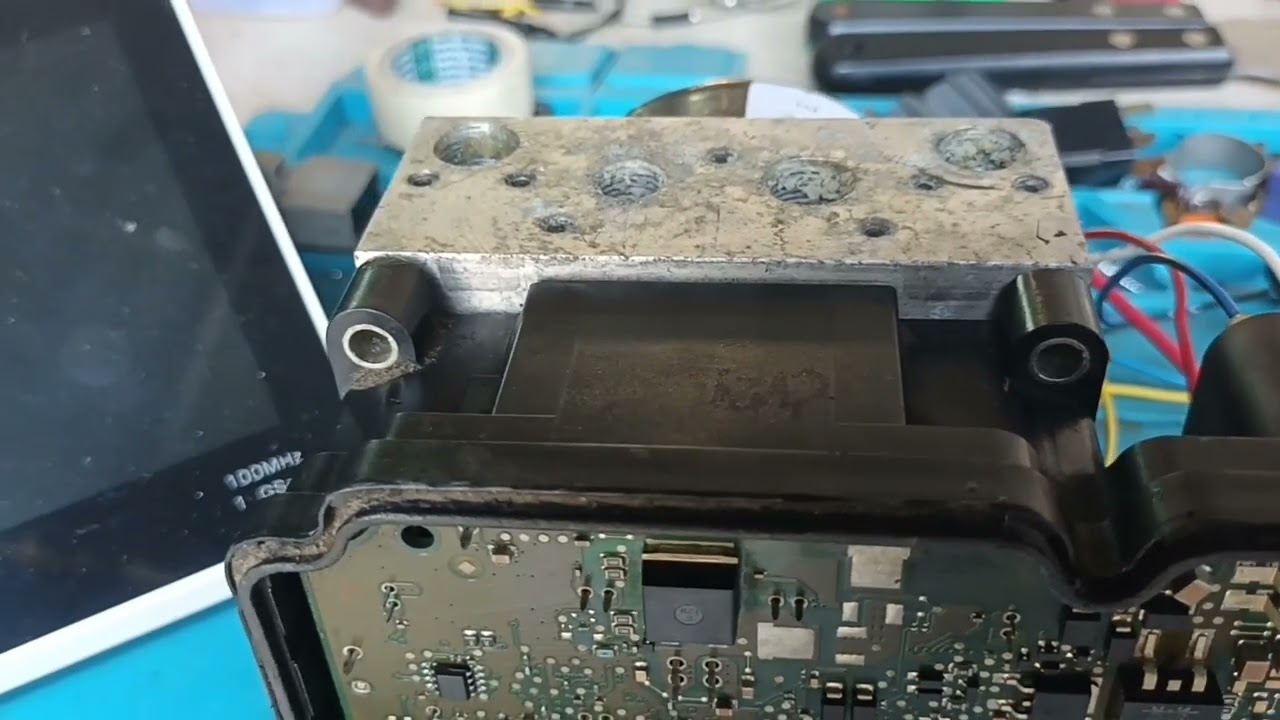ซ่อมMODULE ABS FORD FIESTA U3000