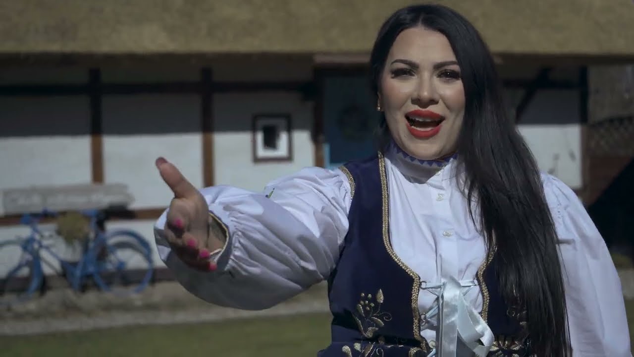 Kaszubska Influencerka & Zbyszek - FOLKLOVE (Official video)