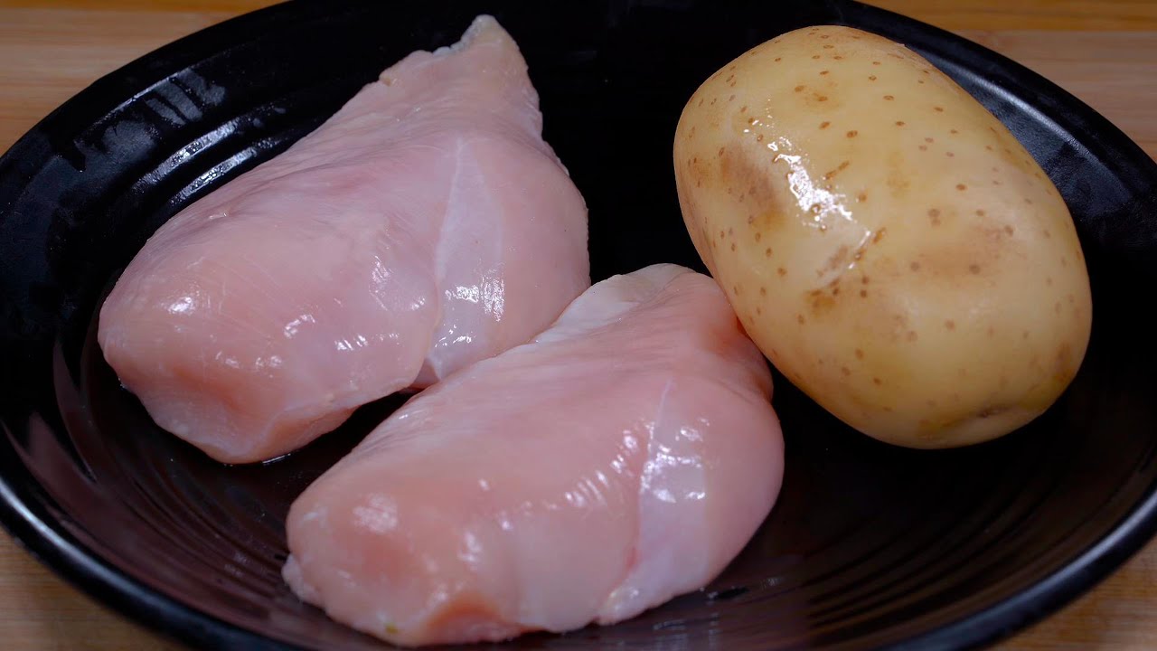 鸡胸肉搭配一个土豆，教你从没试过的做法，外焦里嫩的鸡肉，绵软可口的土豆，超级下饭#like #cooking #food #delicious