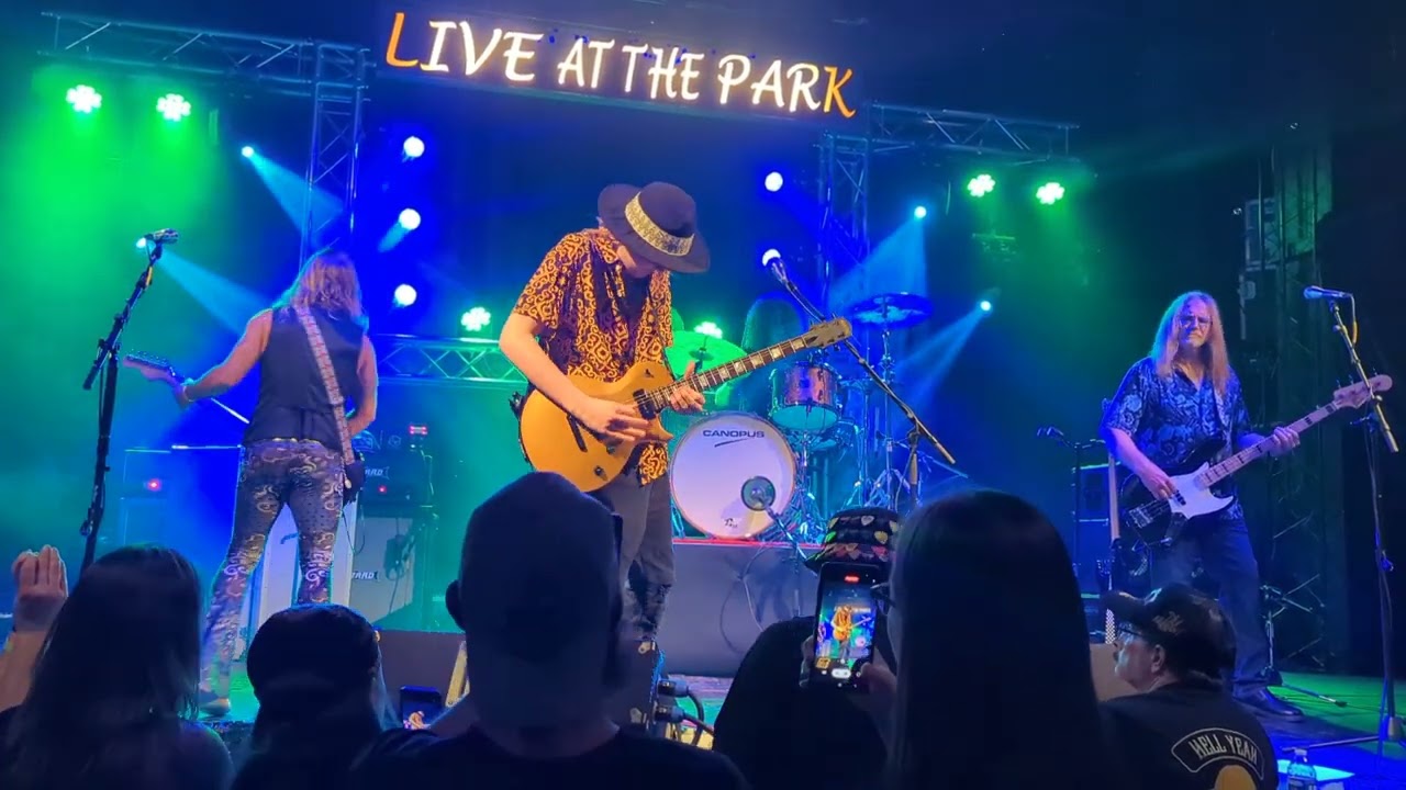 Taj Farrant Solo