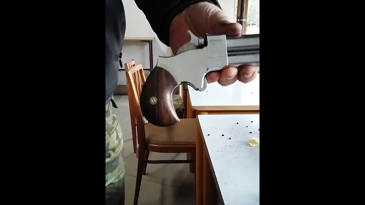 Derringer Great Gun .45 loading and shooting