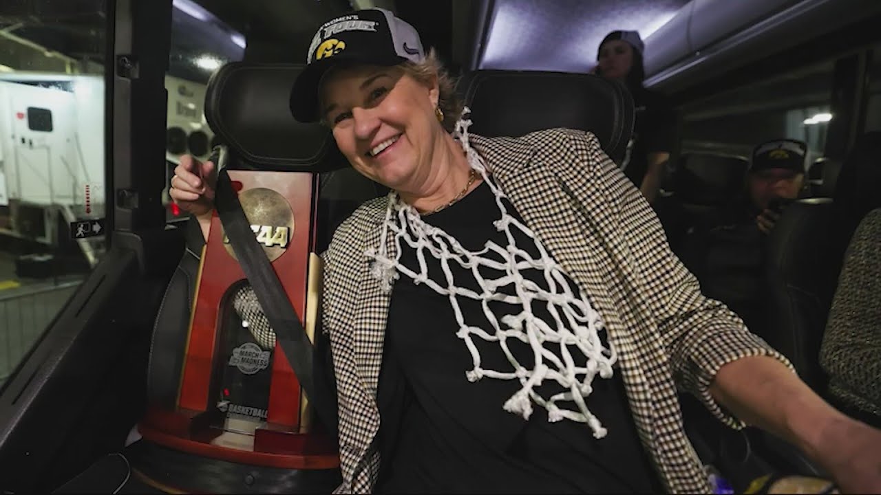 Bluder, family reminisce on incredible coaching career