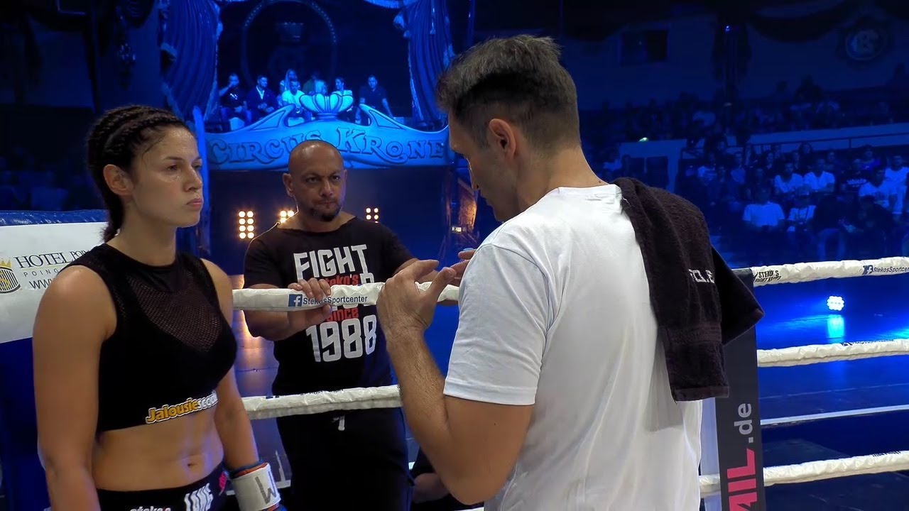 Steko's Fight Night 22.09.2018 Cirkus Krone -  Marie Lang vs. Rebeka Szendrei