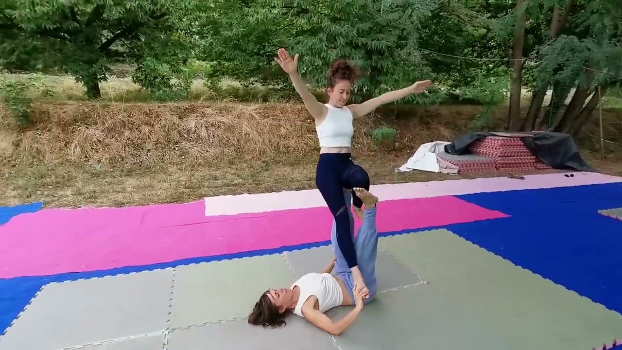 Acroyoga, DuoFlamingo Flow intermédiaire/Avancé