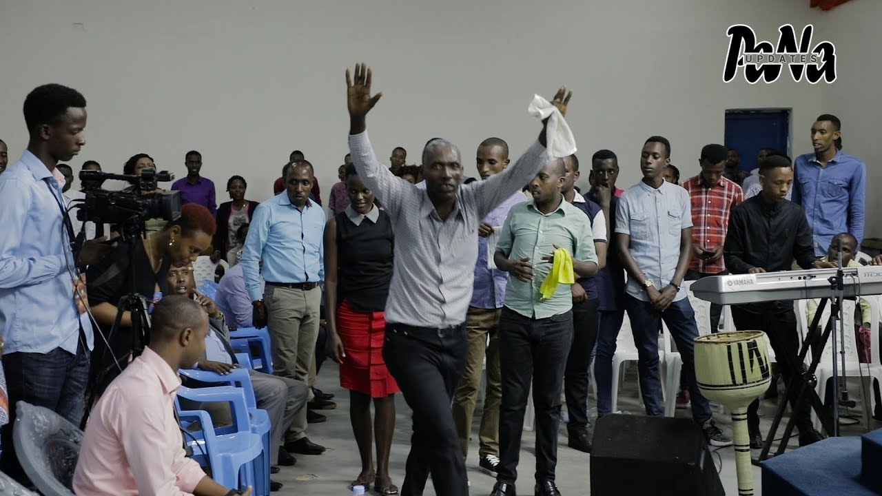 AGATATU: UMURIRO W'IMANA UMANUKE WAKE WAKE // Ev JACQUE