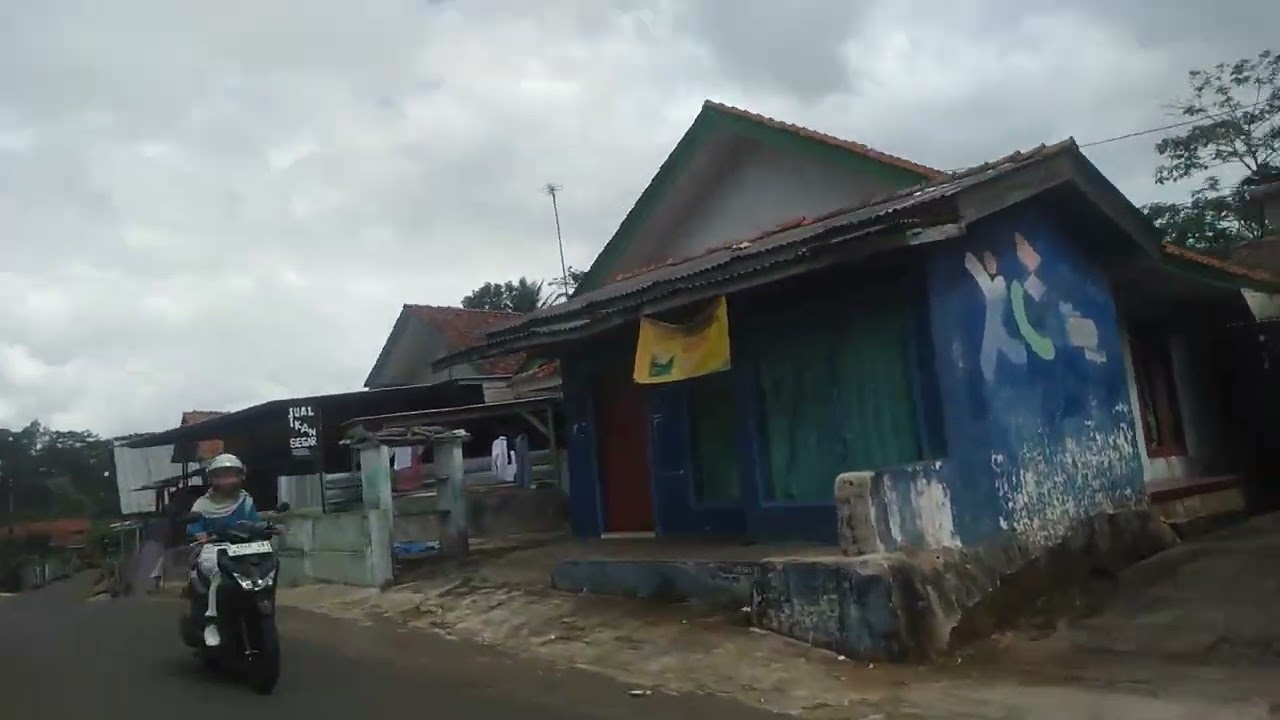 Di desa suka rasa Sabil lihat pemandangan alam #pemandanganalamyangindah @(Naah Sanaah-ob7ys )