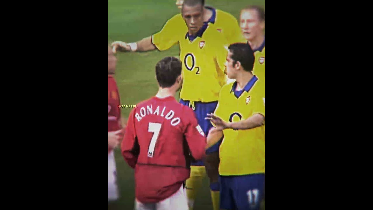 18 year old Ronaldo vs Arsenal legend 😈😈