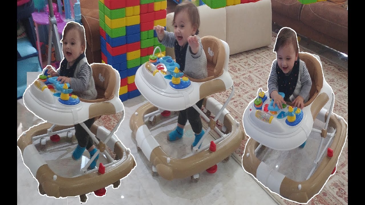 BERKAY BEBEK YÜRÜTEÇLE ODA TURU YAPIYOR.
