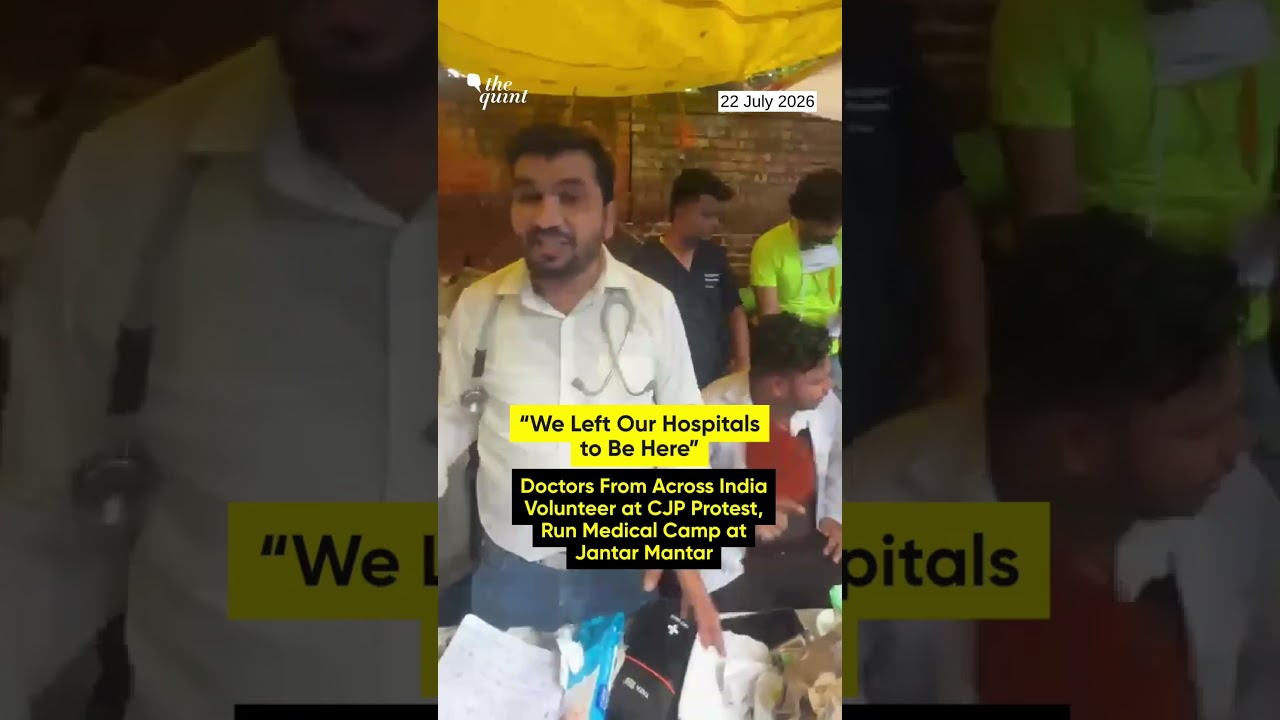 Doctors Leave Their Clinics to Volunteer at the CJP Protest Site | The Quint