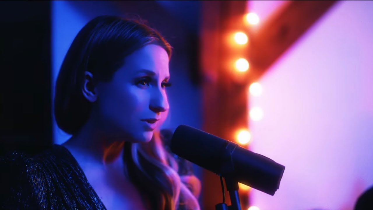 Caitlyn Smith - Silent Night (Live)