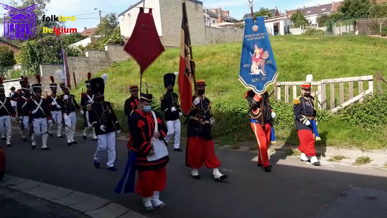 Marche Saint Martin Aiseau - passage procession - folklore belgium