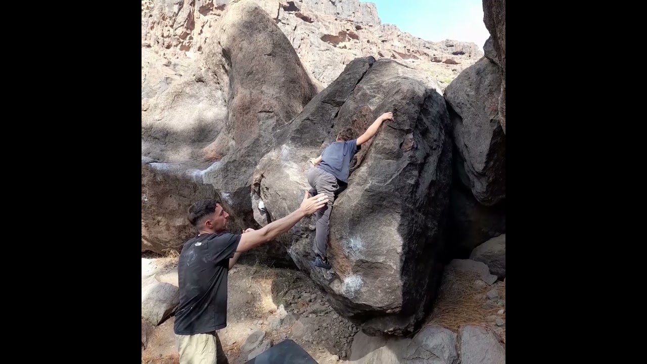 BOULDER MOGAN