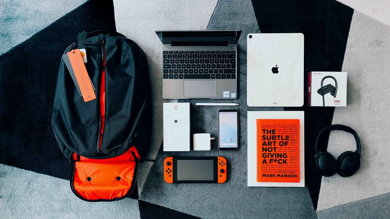 What's in My BACK TO SCHOOL TECH BAG? 2019 EDITION