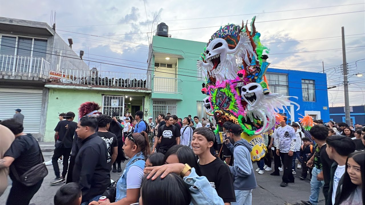 “EL FANTASMA” saliendo de su casa TORITO DE PETATE 2025 Morelia