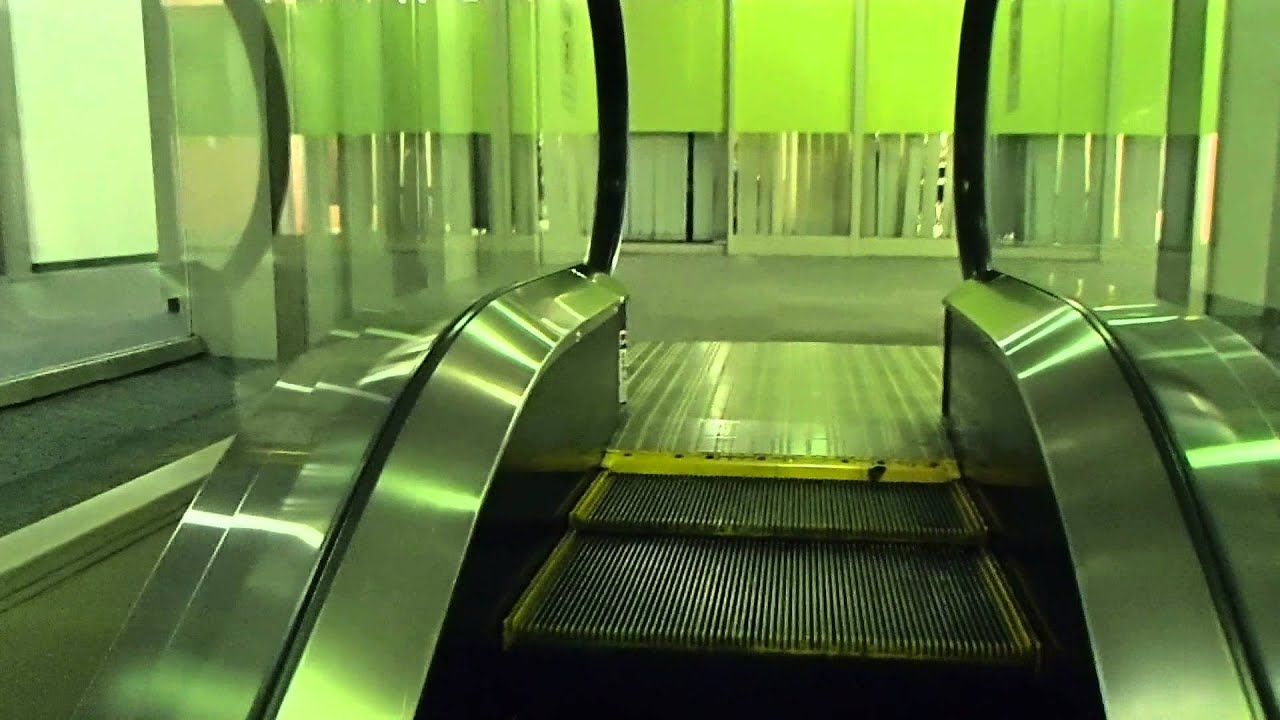 HAPPY ESCALATOR MONDAY! 八王子市雑居ビル日立エスカレーター HITACHI Escalators/l'escalator（動画）
