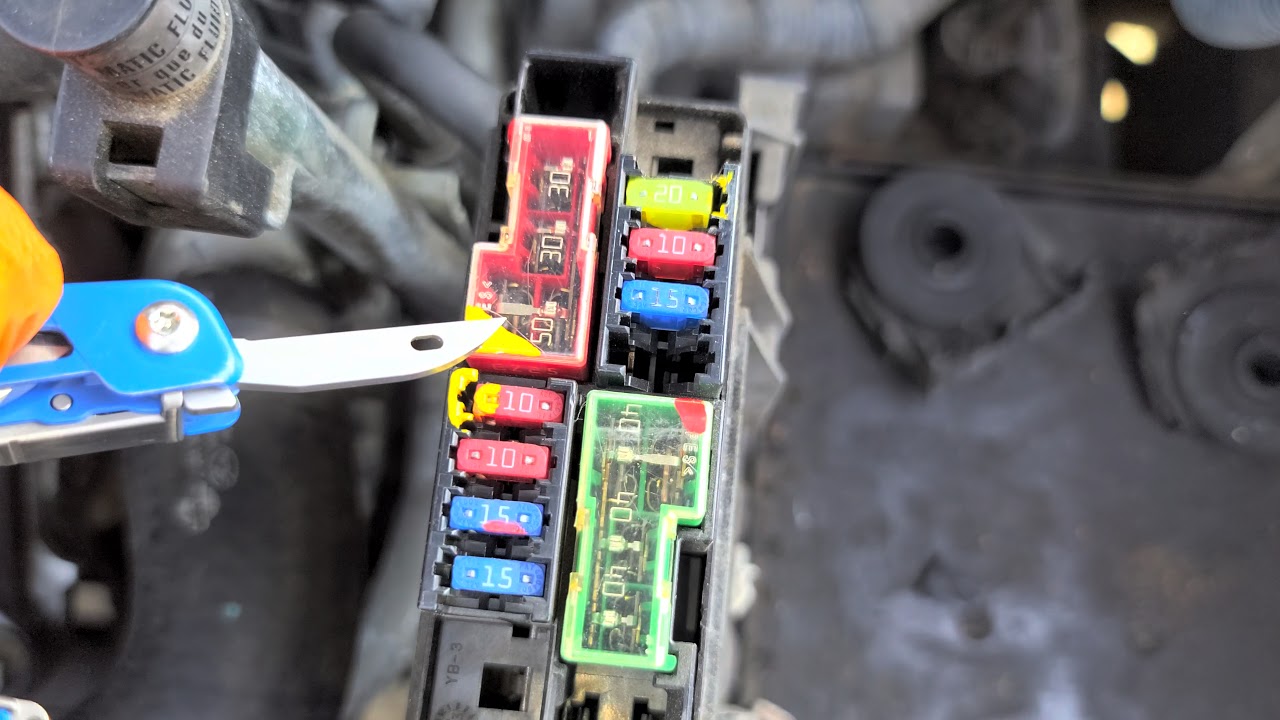2004 Nissan Maxima Headlight Fuses & Relays, Fog Light Fuse & Relay