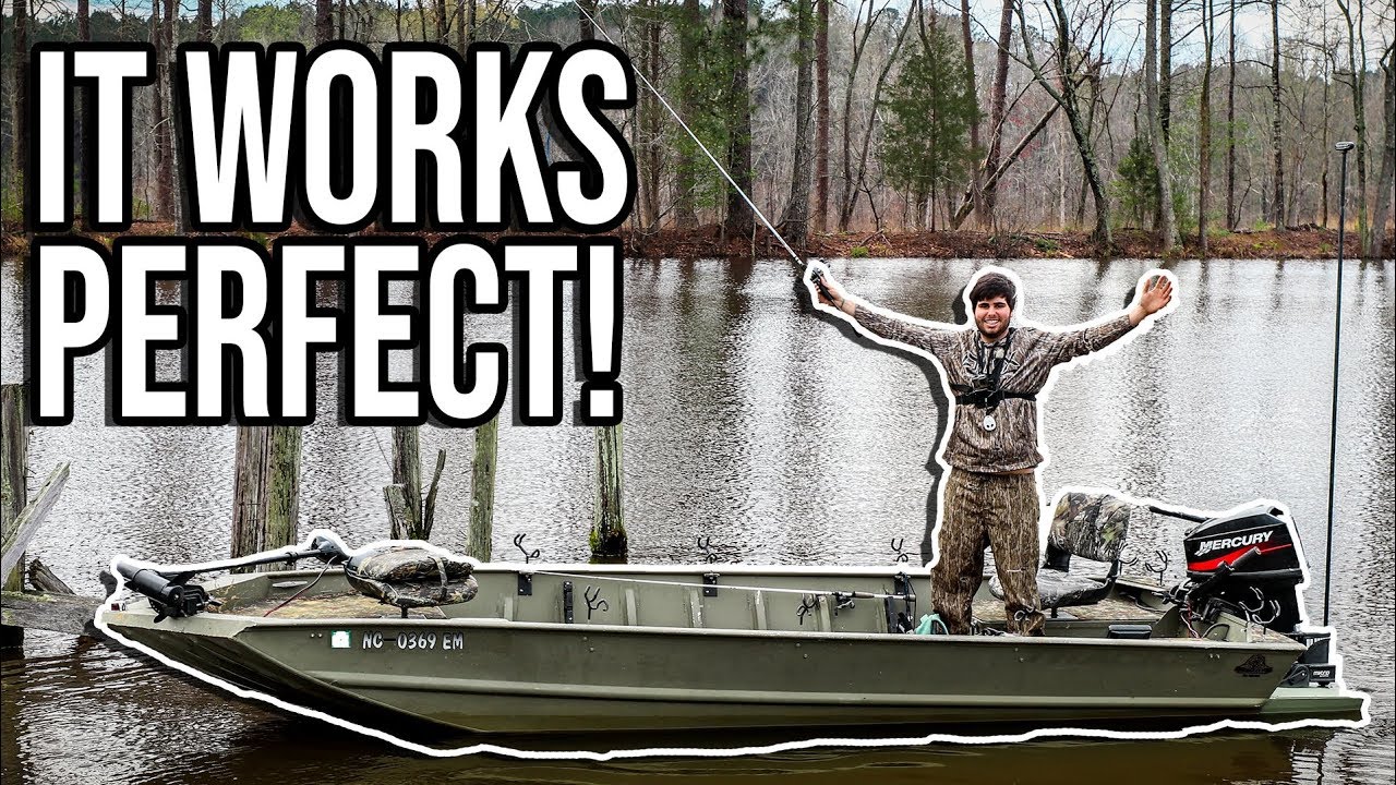 Fishing SUPER SECRET Spots in my JON BOAT!