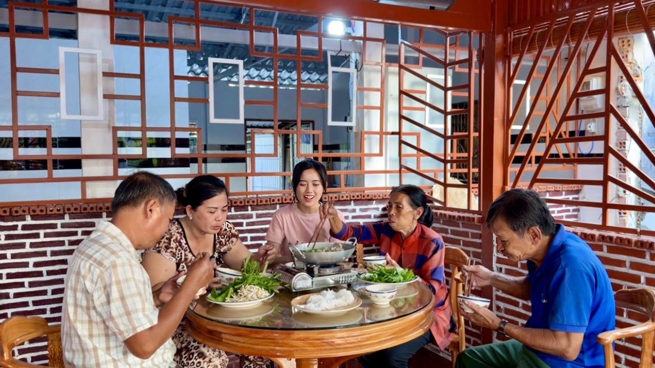 Cả Nhà Vui Vẻ Thưởng Thức Vịt Nấu Chao, Làm Thêm Luống Trồng Rau Sạch Trước Sân | NĐMT#815