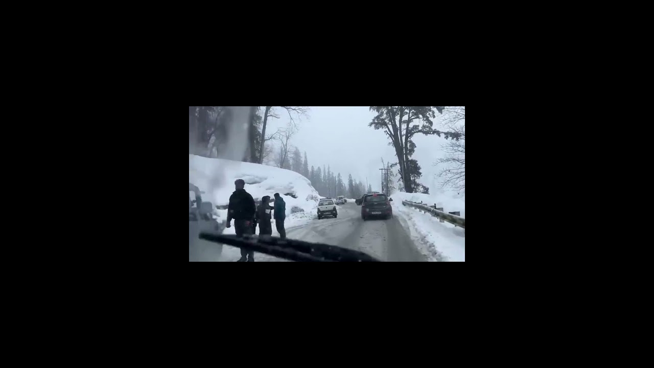 Hyundai i20 heat vs  Mahindra Thar Crash #shorts #car#bikeramir
