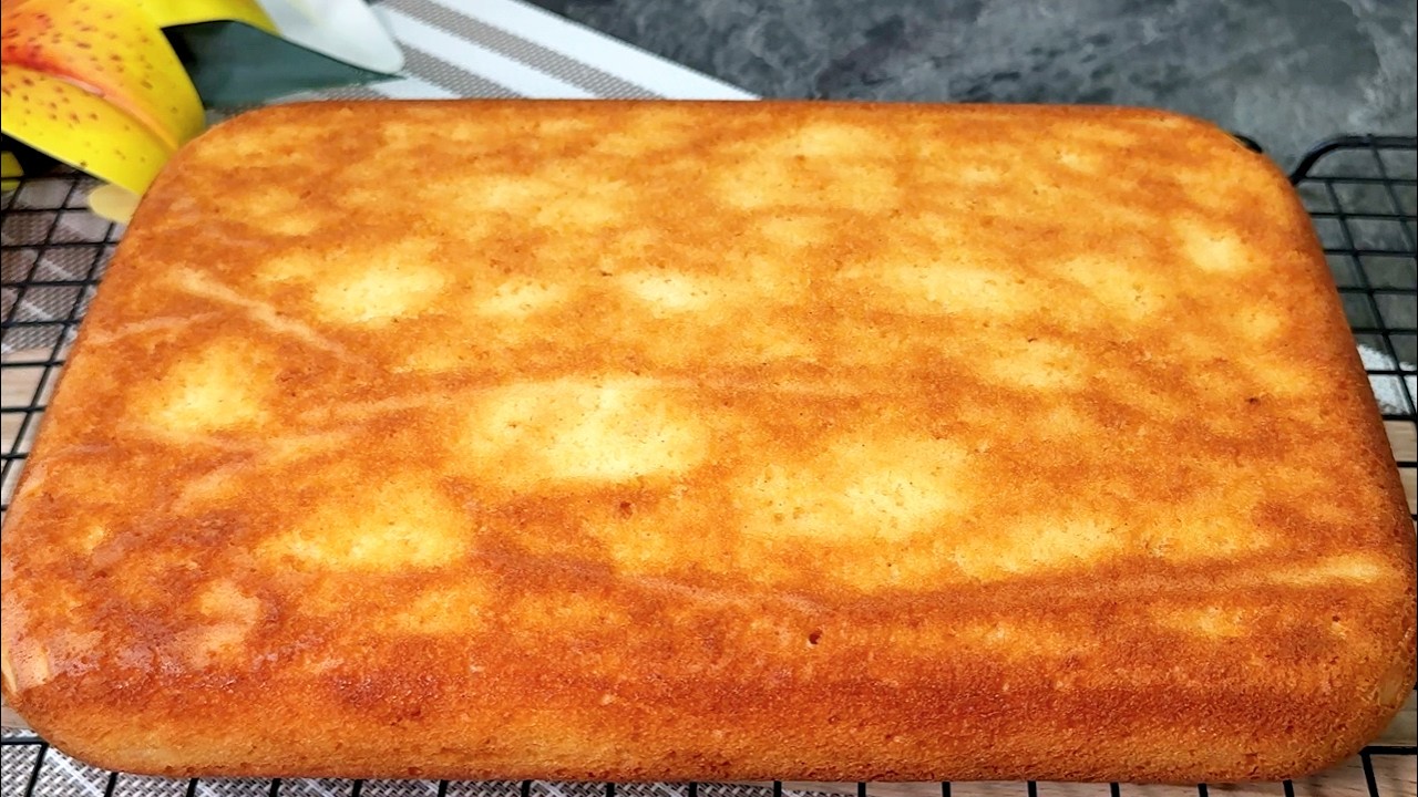 Самый влажный и нежный лимонный пирог на 12 ложек! Простой и очень вкусный!