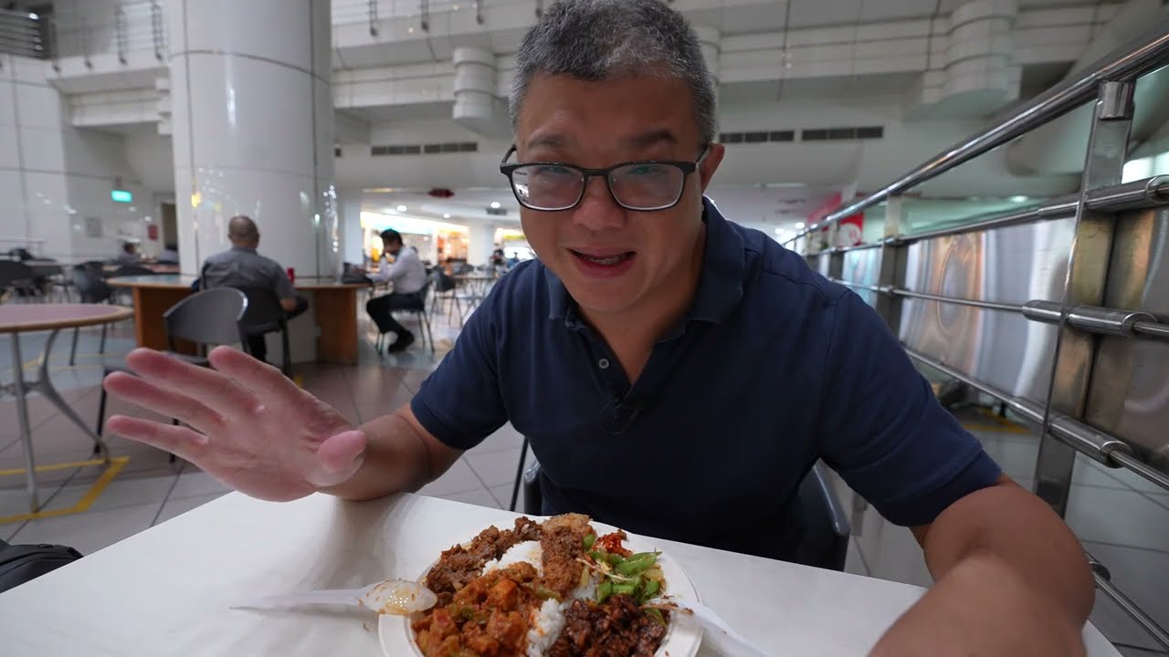 (SHORTS) Awesome NASI PADANG at Singtel Comcentre's staff canteen! (Singapore hawker street food)