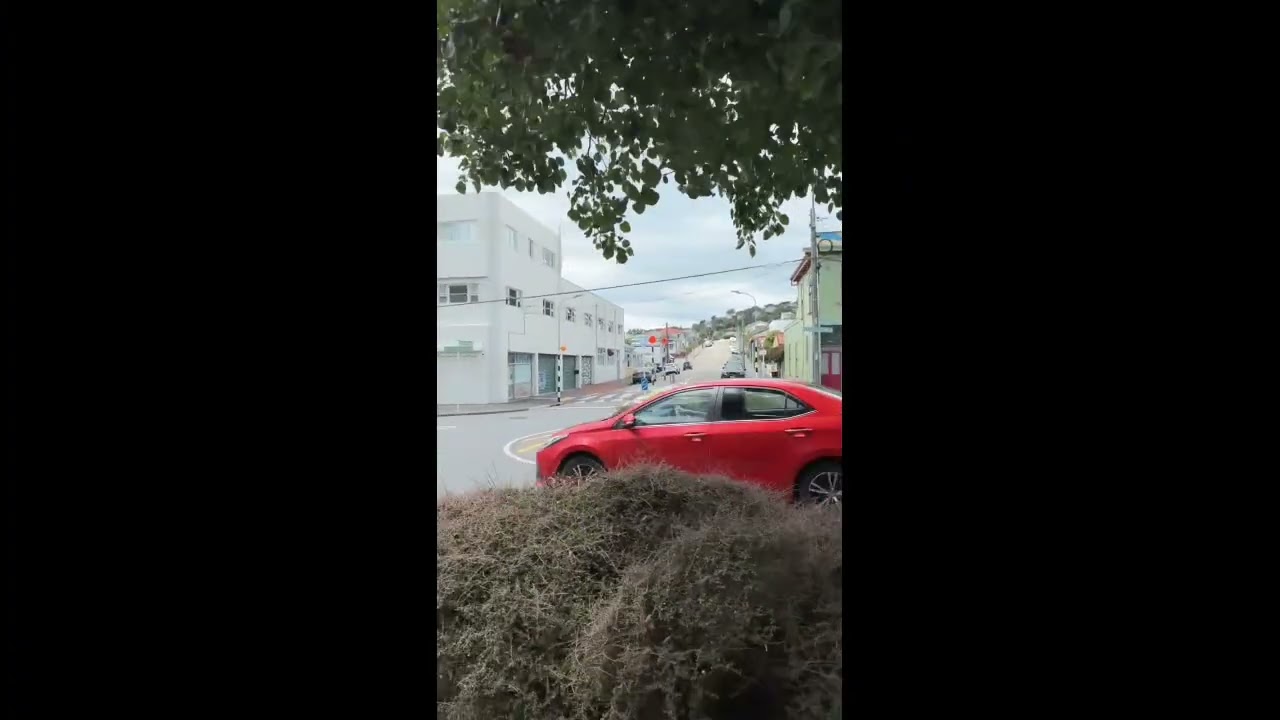 دوستا لایک و فولو یادتان نره @Aminaahmadivilog
