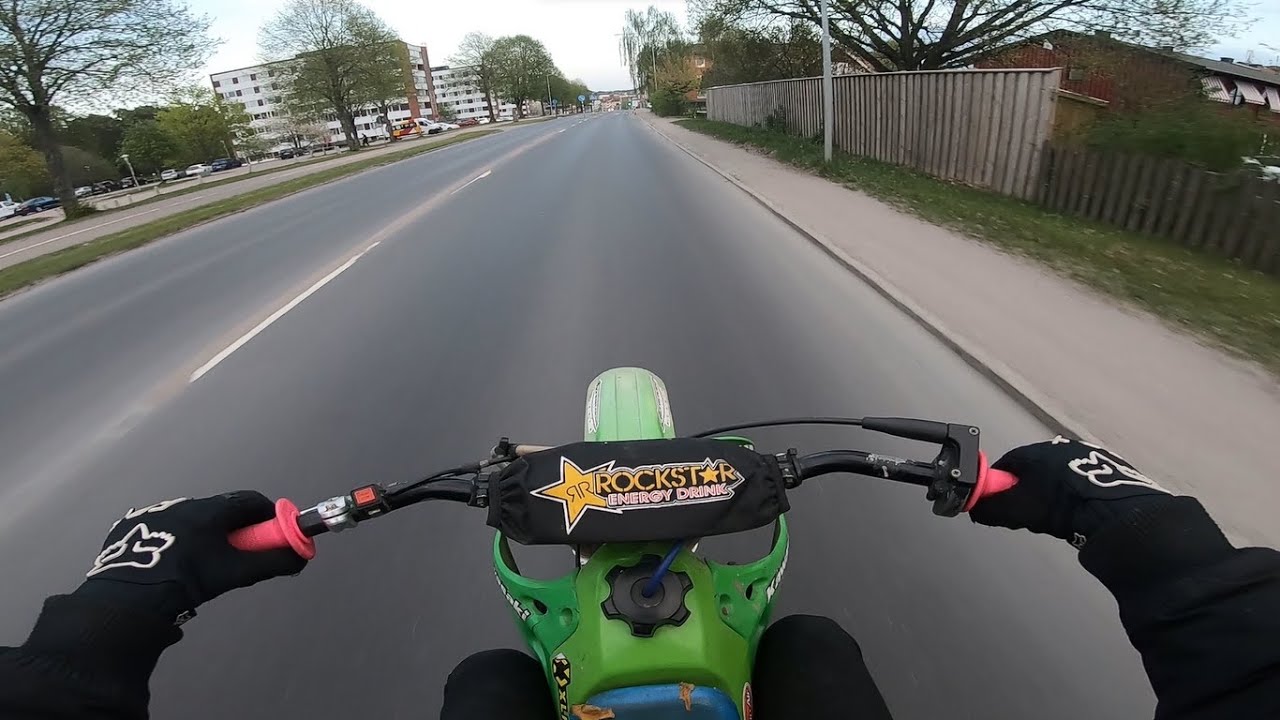 Testar 2Takts Cross! Är Tillbaka i Sverige igen! (Kawasaki Kx125) (Apollo Rfz 140cc)