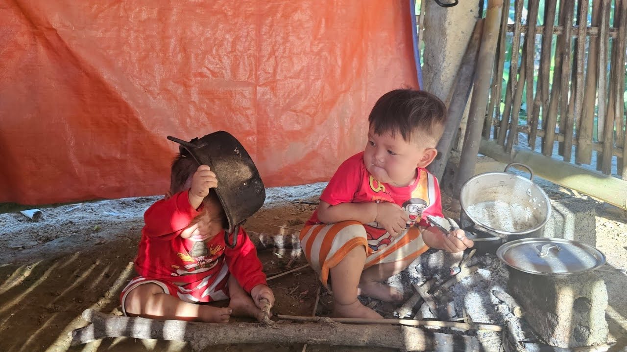 The single mother fainted,leaving her two children without anyone to care for them - lý thi My