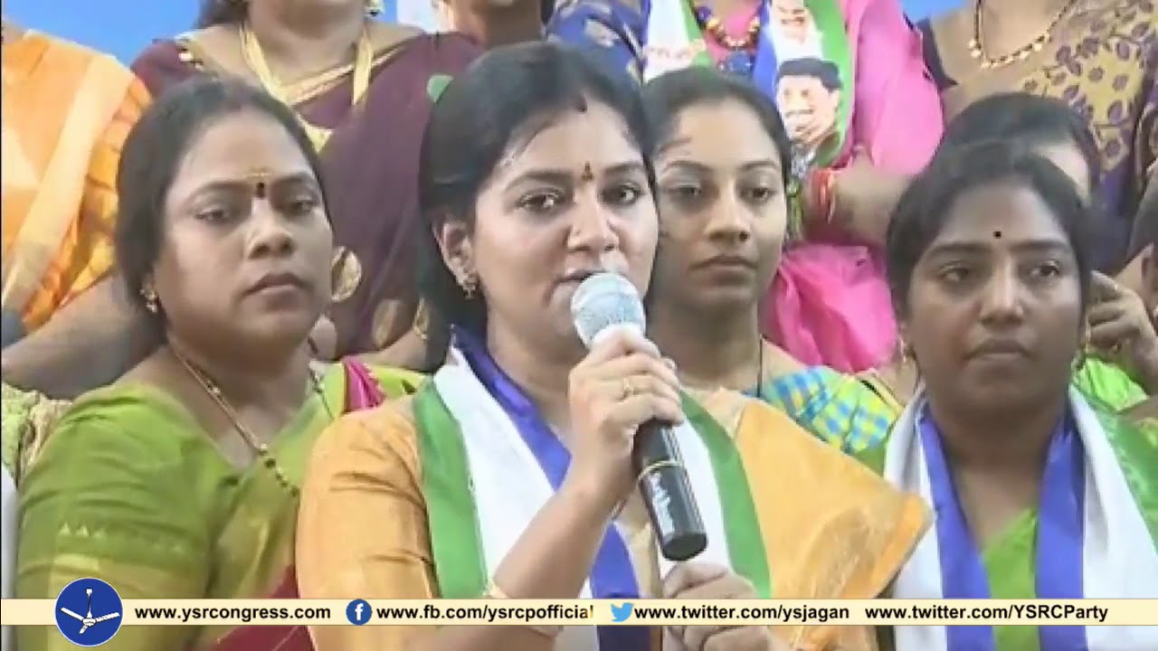 Visakha YSRCP Leaders celebrates brithday of Women wing president MLA RK Roja