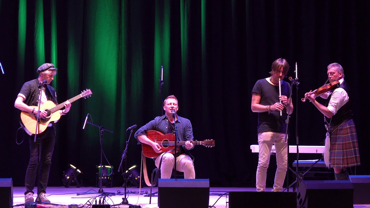 Kevin McKidd (Grey's Anatomy) sings 