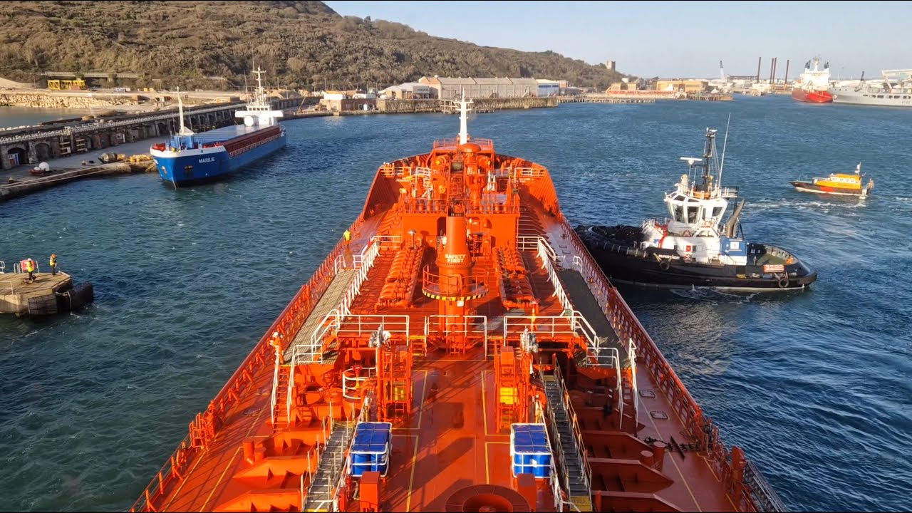 PORTLAND (UK) ARRIVAL & DEPARTURE/ English Channel to PBUK berth/Tanker Manoeuvring, tugs, pilotage.