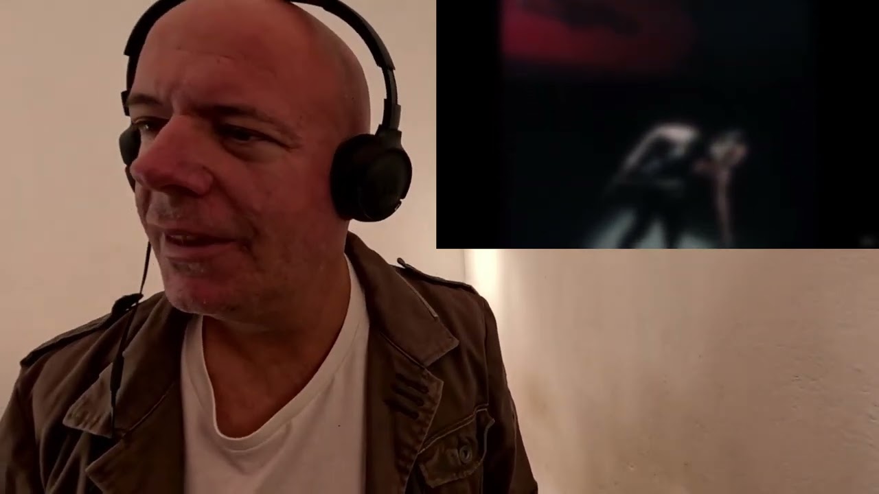 Singer reacts to U2 With or without you