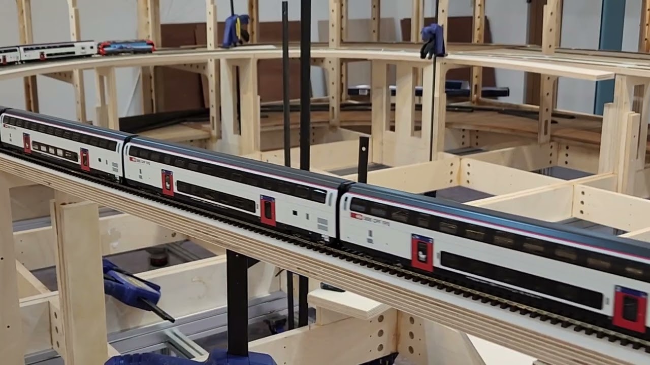SBB vectron / IC2020
