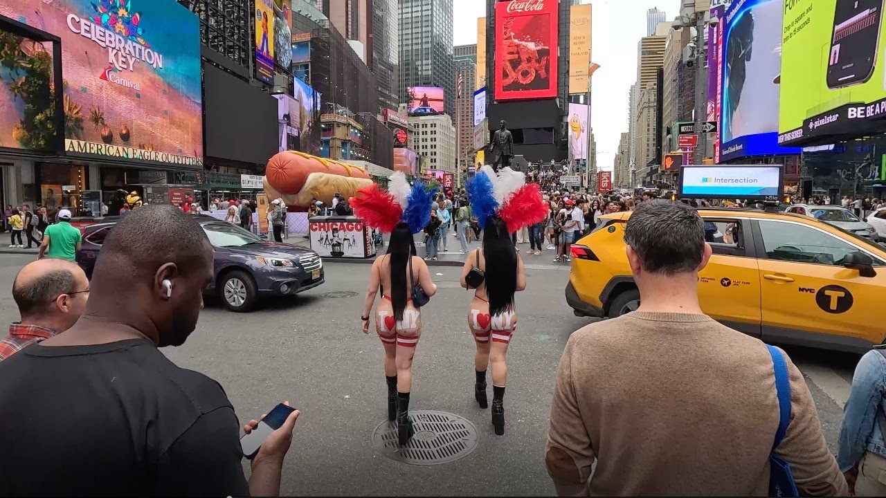 Woah.. The NYC Times Square you wanted to see  -  (4K City Tour ASMR)