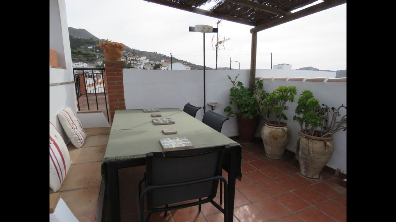 3 Bed 2 Bath Traditional Townhouse With Terraces Canillas de Albaida. Initial Asking Price €139,000