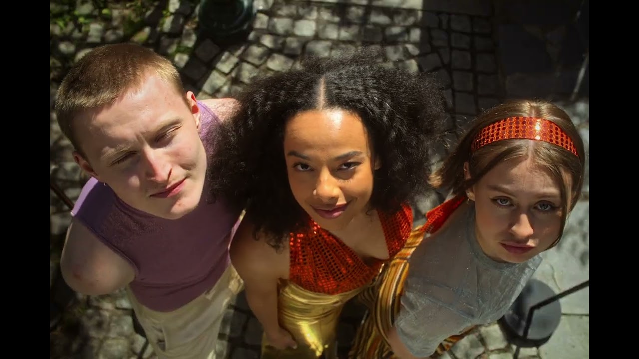 DiscoDeath - I Wanna Thrill Someone (Official Music Video) EuroISHion 2022