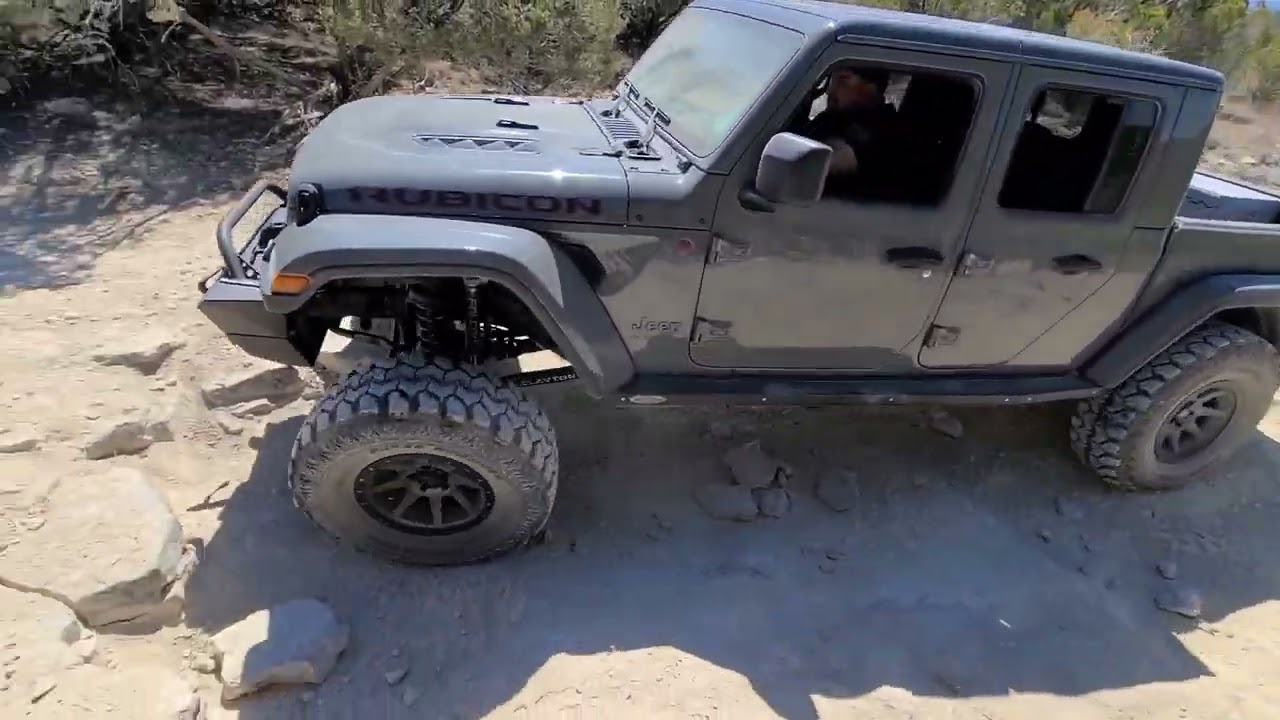 Jeep JT with a broken FAD
