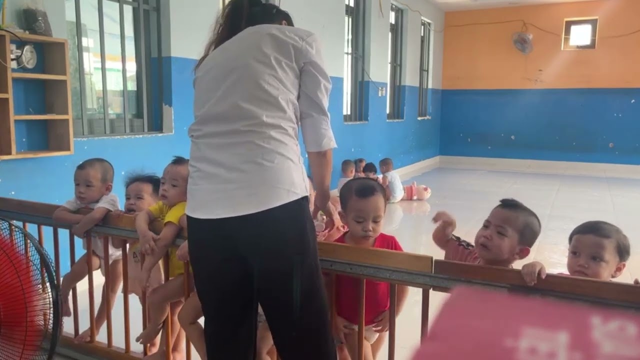 Baby cute mái ấm hoa hồng