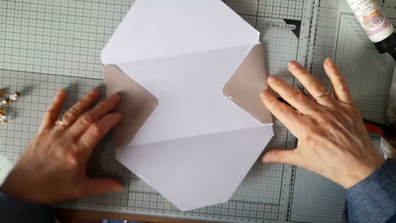 Let's make a DL envelope using the WRMK envelope punch board