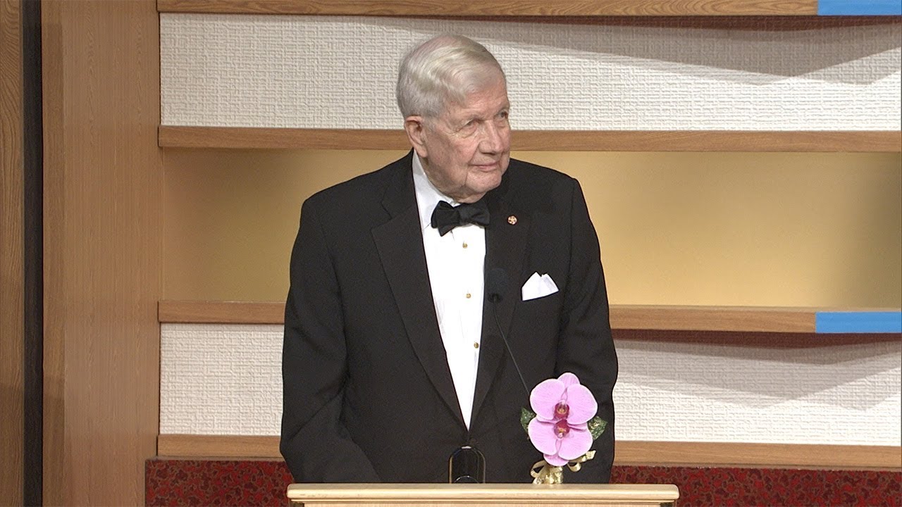 【Official Video】Mr. William H. Luers's comments at the 2017 Awards Ceremony