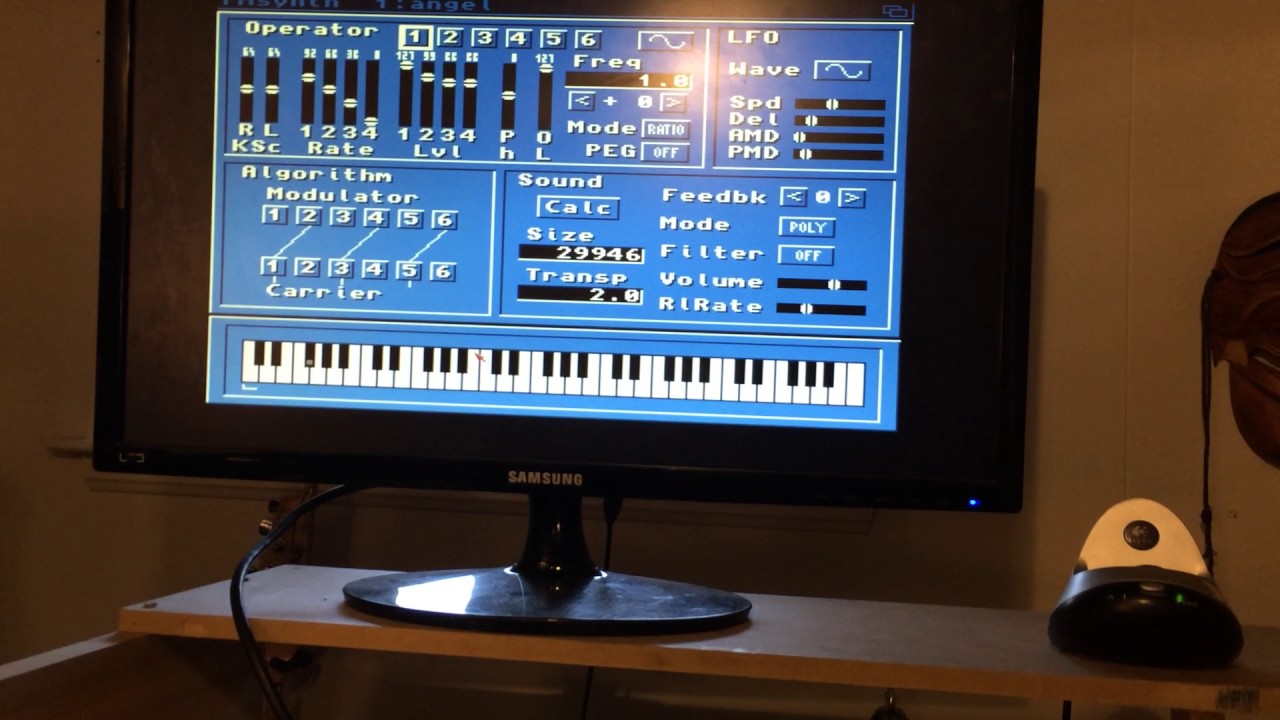 FMsynth Demo on Amiga 1200