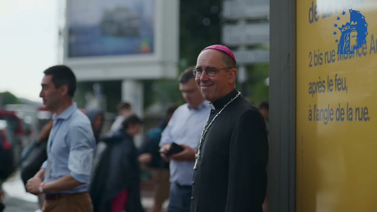 Monseigneur Mathieu Rougé, évêque de Nanterre, à la rencontre des pèlerins de Chrétienté !
