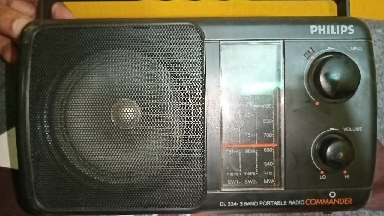 PHILIPS DL 334 - 3 BAND MW-SW1-SW2 PORTABLE RADIO COMMANDER