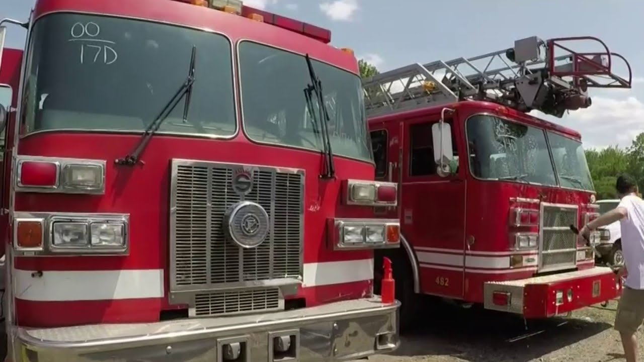 Old Detroit fire trucks, other vehicles head to Redford Township auction