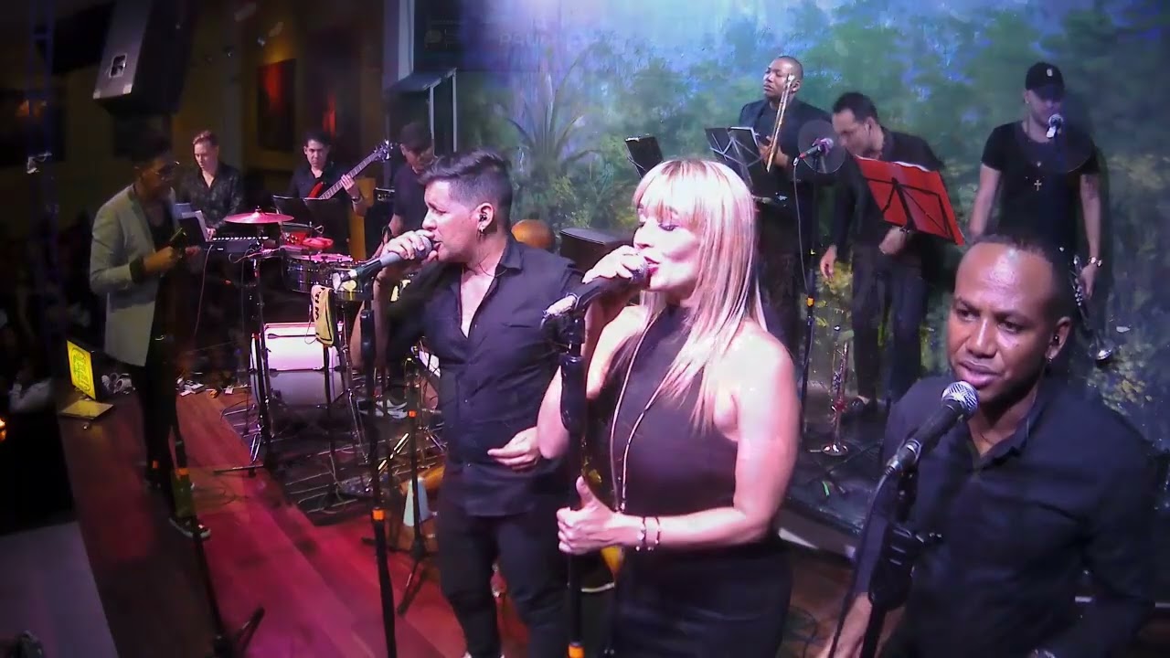 Paulito Fg | Ana Elena | Live