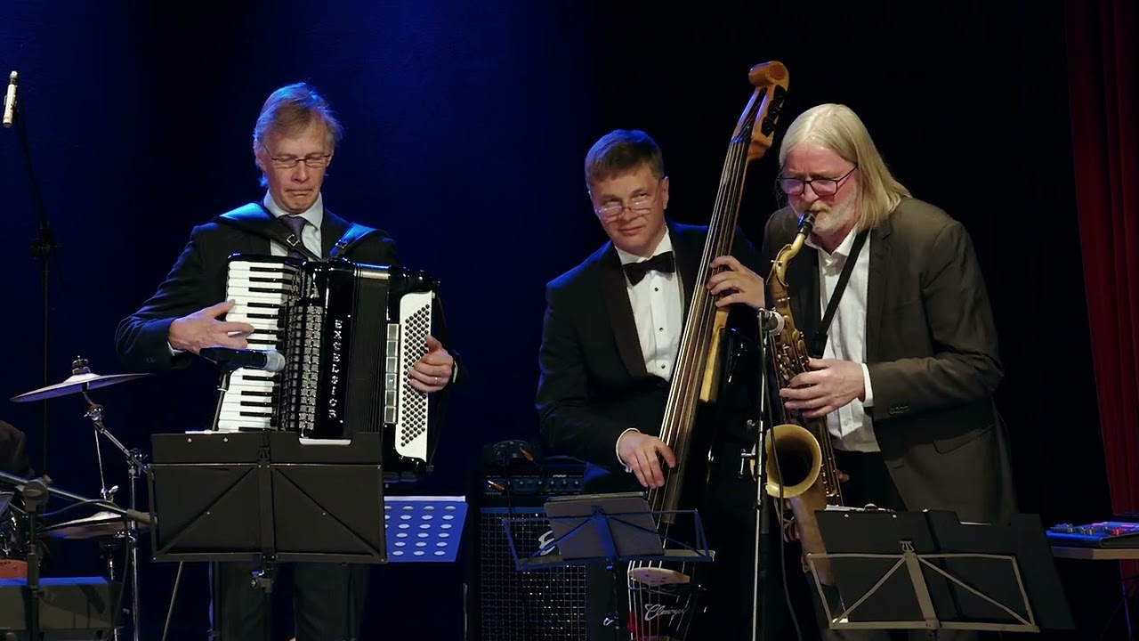 Sway - Ütle mul (¿Quién será?) (15/16) Gourmet Trio & Tiit Kalluste & Villu Veski