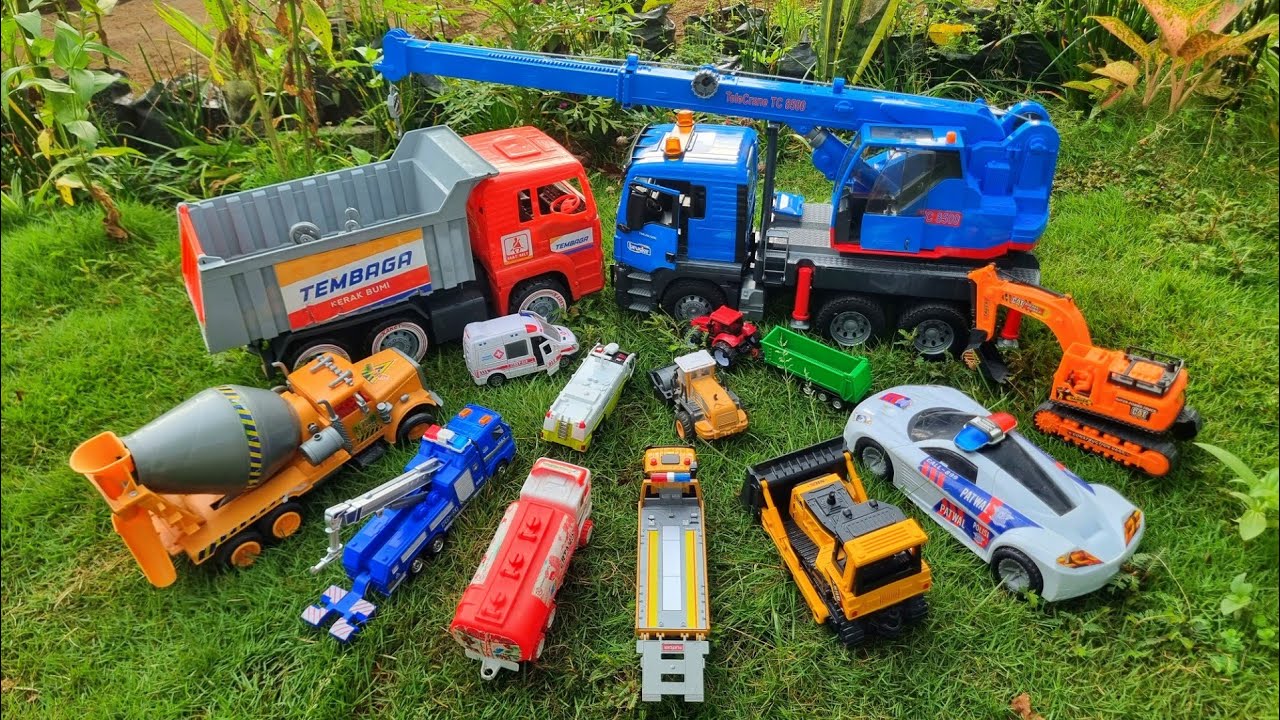 Mencari dan Merakit Mobil mobilan Truk Crane Besar Dump truck Towing Bulldozer Mobil Derek Excavator