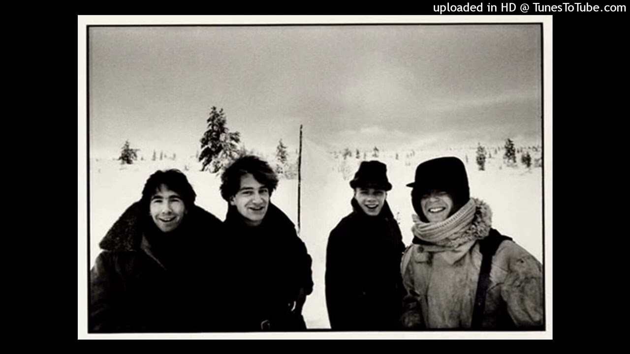 U2 - New years day [1983] [instrumental]