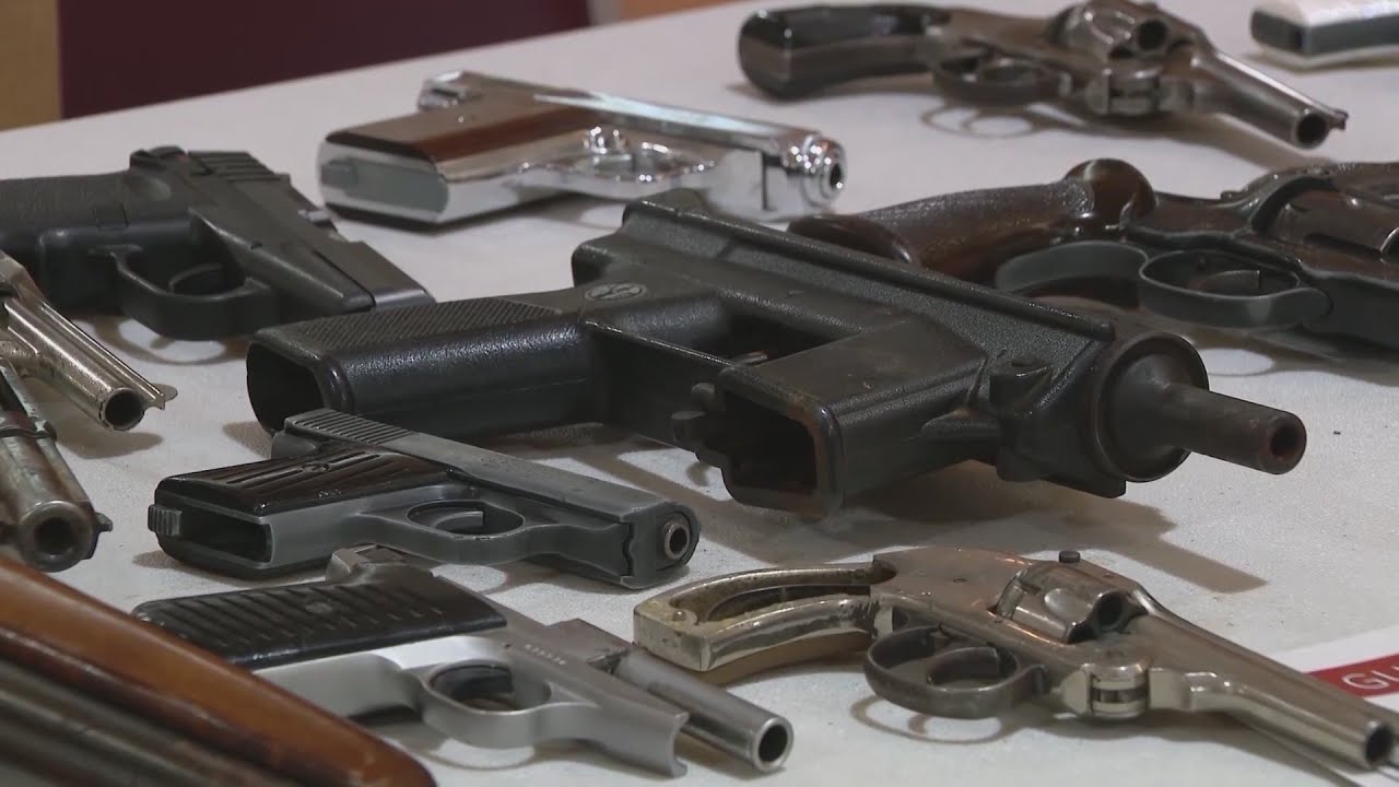 Police: Gun recoveries rising in Chicago