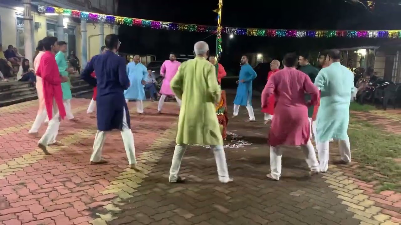 આજે નવરાત્રિ ઉજવાય | સાખી સાથે સુંદર શેરી ગરબો... #prachingarba #gujarati #sherigarba #folkdance 